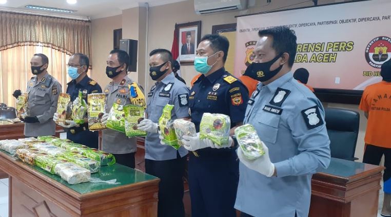 Polda Aceh dan Bea Cukai Gagalkan Penyelundupan 33 Kg Sabu, Empat Tersangka Diamankan